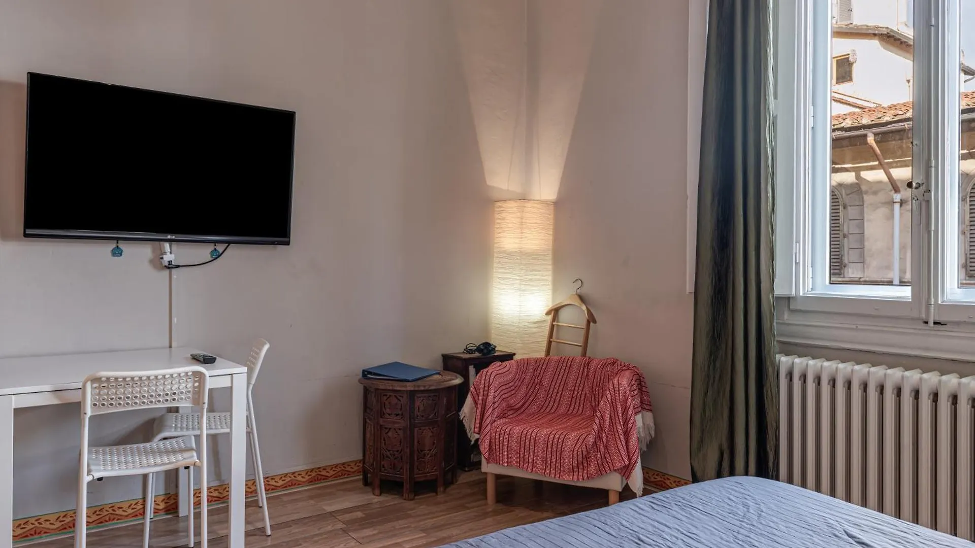 White Guest House Firenze Holiday home